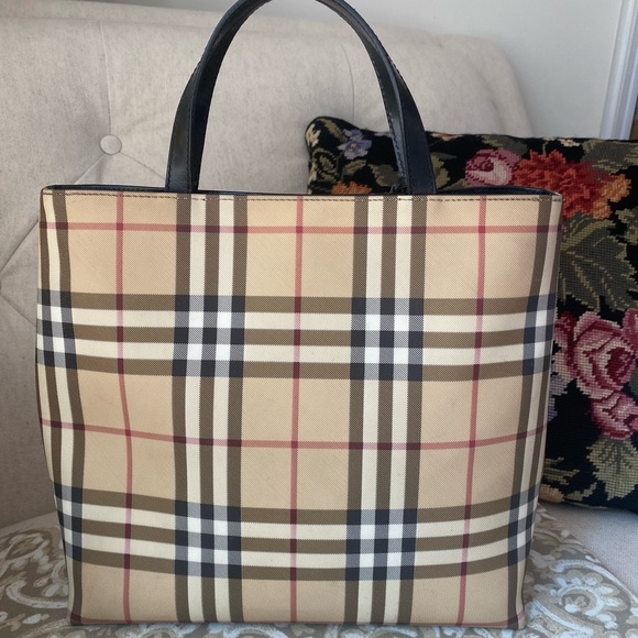 Authentic Burberry Beige House Check/Nova PVC Canvas and Leather Tote Bag - Picture 2 of 16